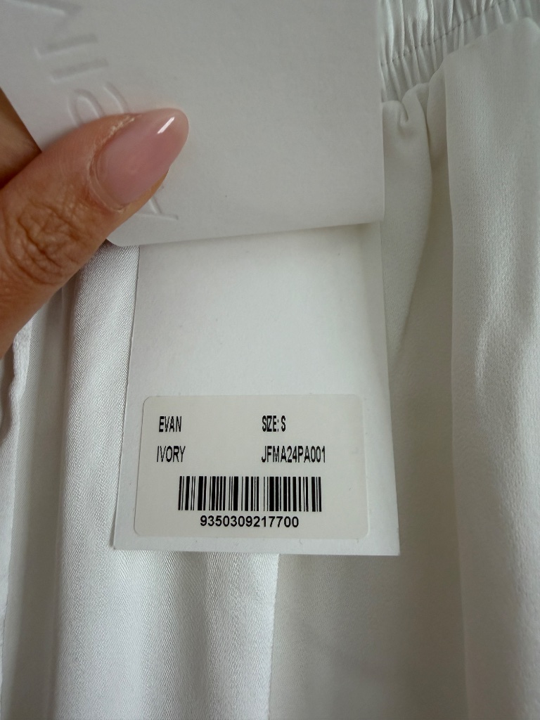 Nwt Misha Evan White Satin Pants - Size Small — image 3 of 4